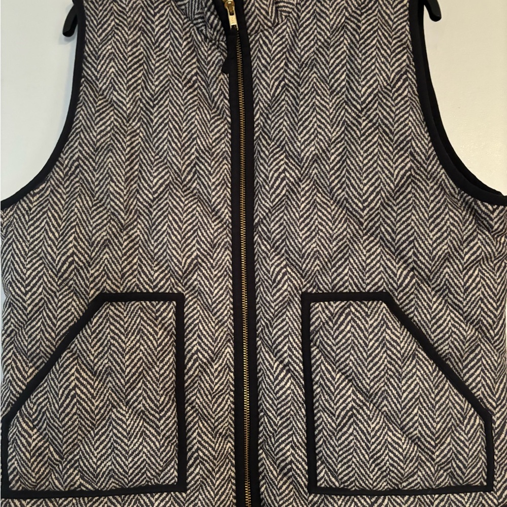 J Crew size large Herringbone Quilted Vest with Black Trim